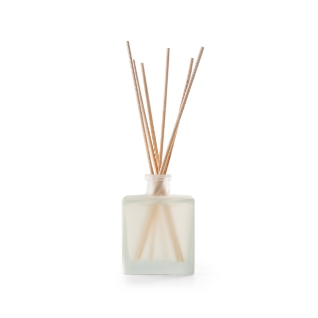 YEUN. Diffuser sticks